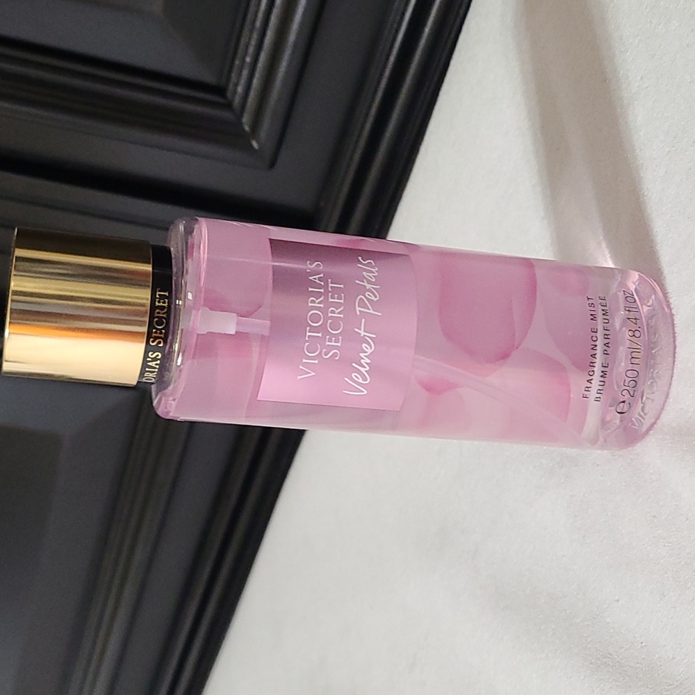 Victoria secert velvet petals
